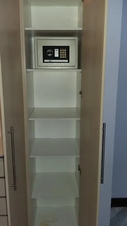 Apartment Edificio Parque Real Habitacion Con Bano Privado Quito